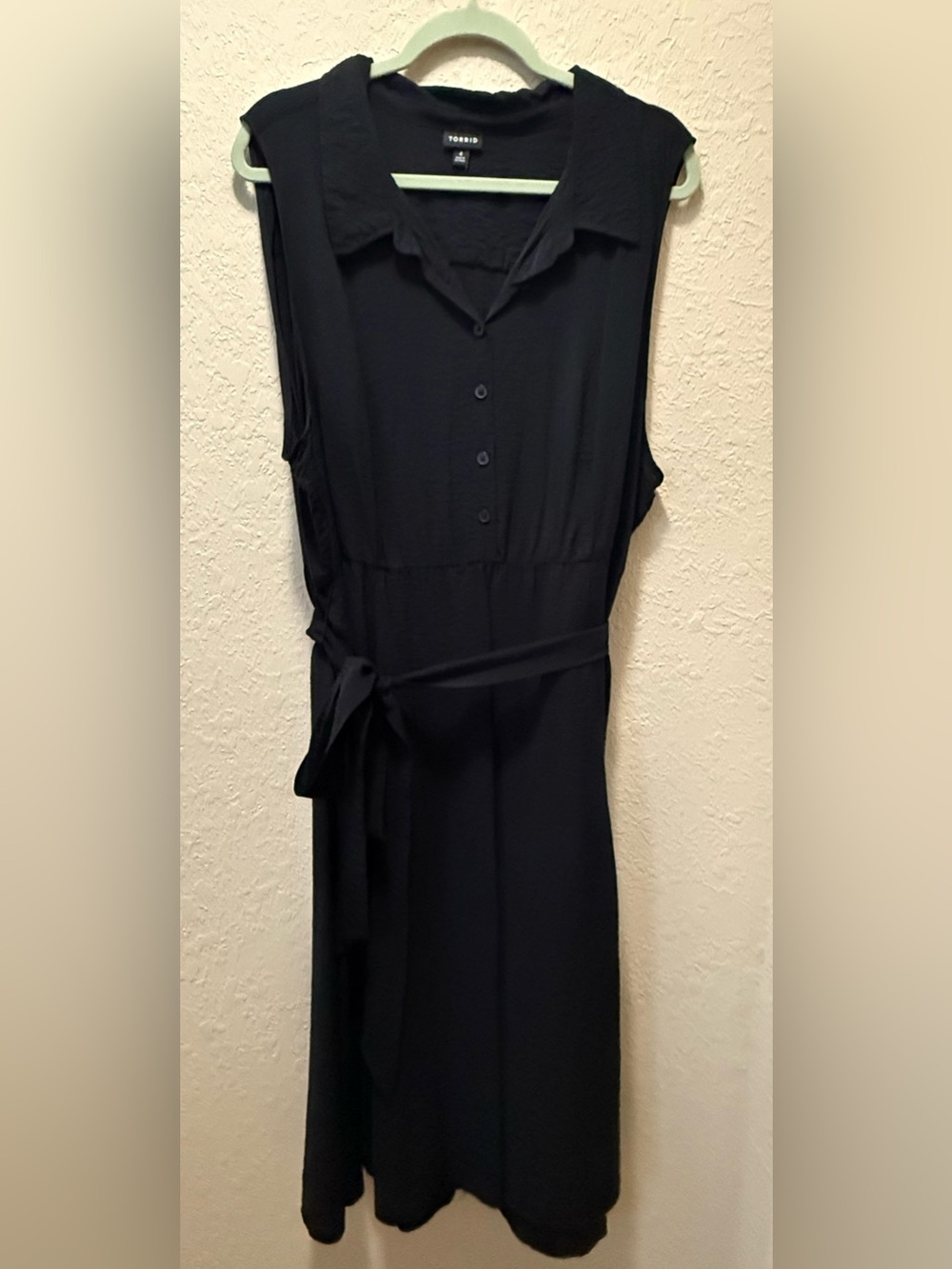 Like New, Torrid Black Sleeveless Button-Front Dress, Size 4
